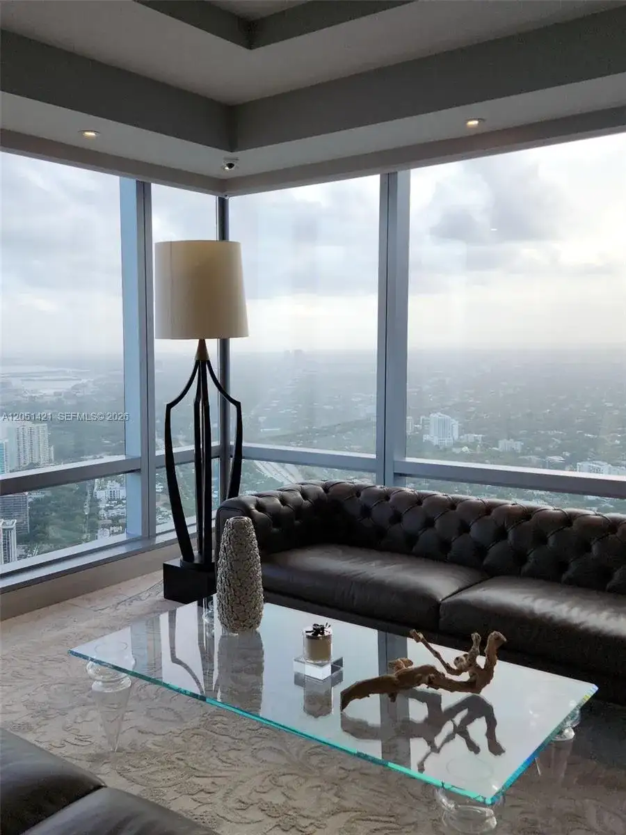 1425 Brickell Ave, Miami FL 33131 photo 5