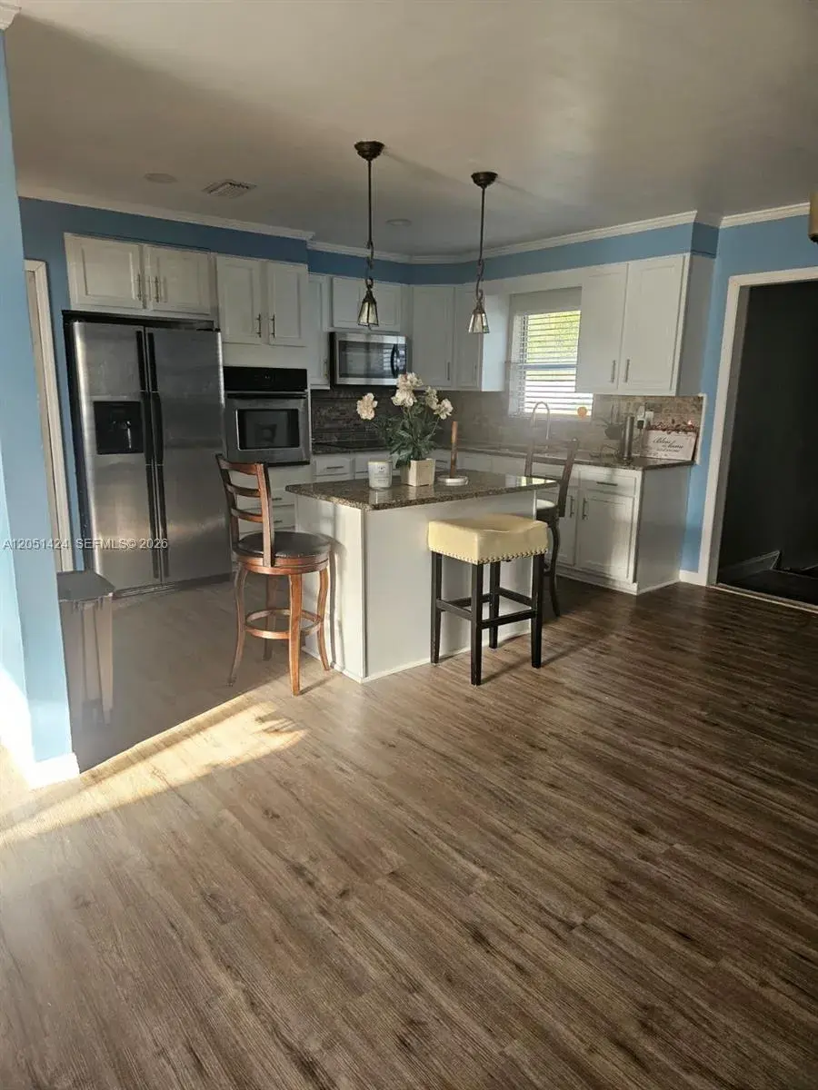 9775 Evans, Jacksonville FL 32208