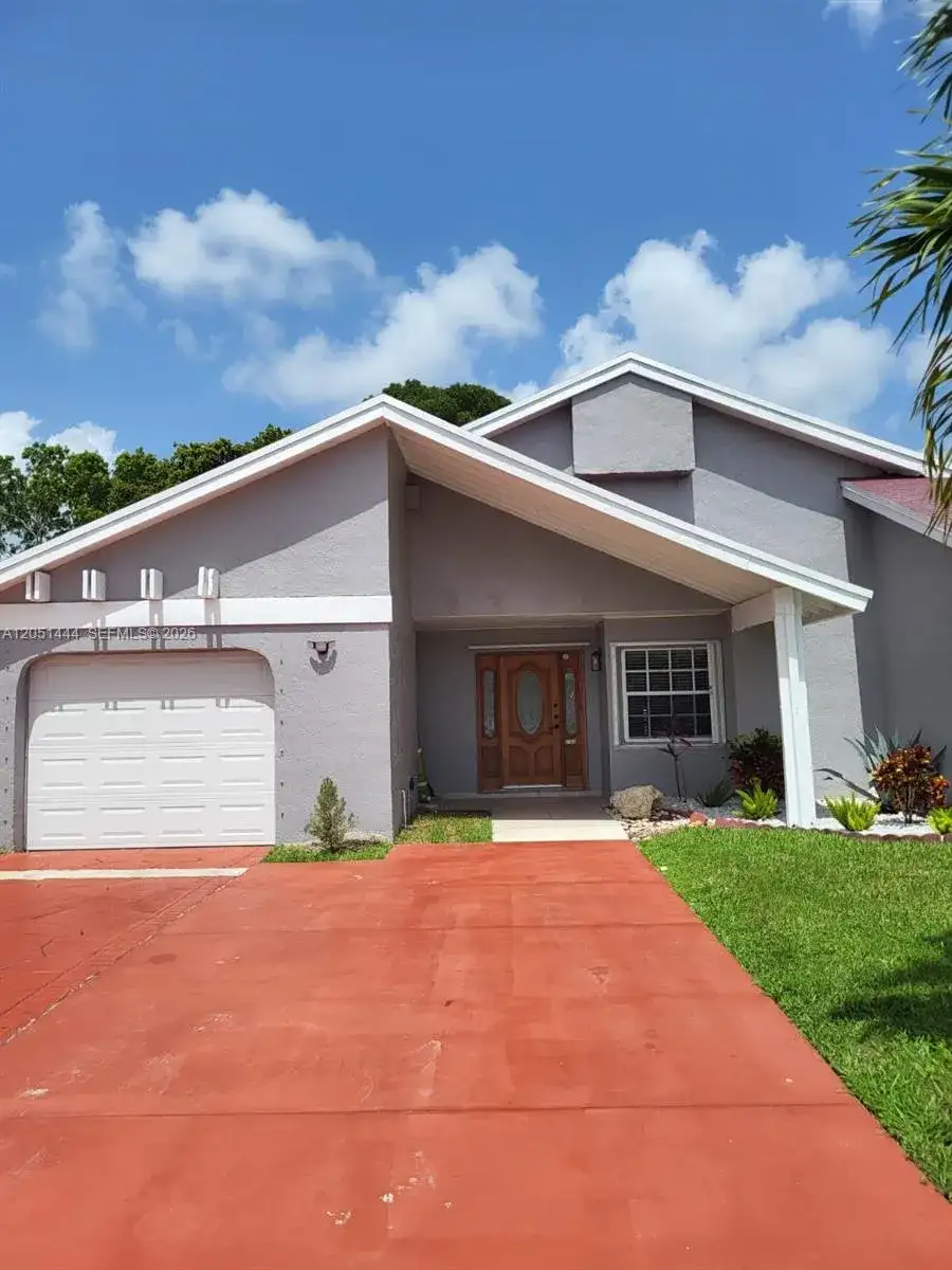 6760 SW 156th Ct, Miami FL 33193 photo 2