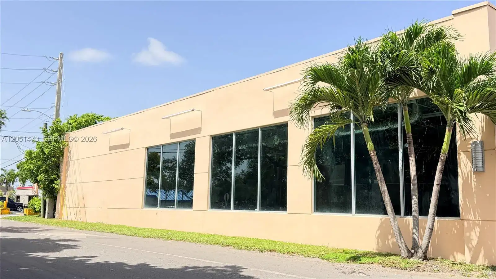 1036 NW 1st Ct, Hallandale Beach FL 33009 photo 2