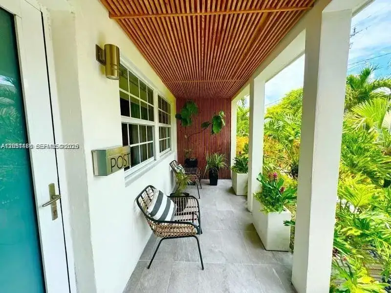 555 NE 127th St # 0, North Miami FL 33161 photo 2