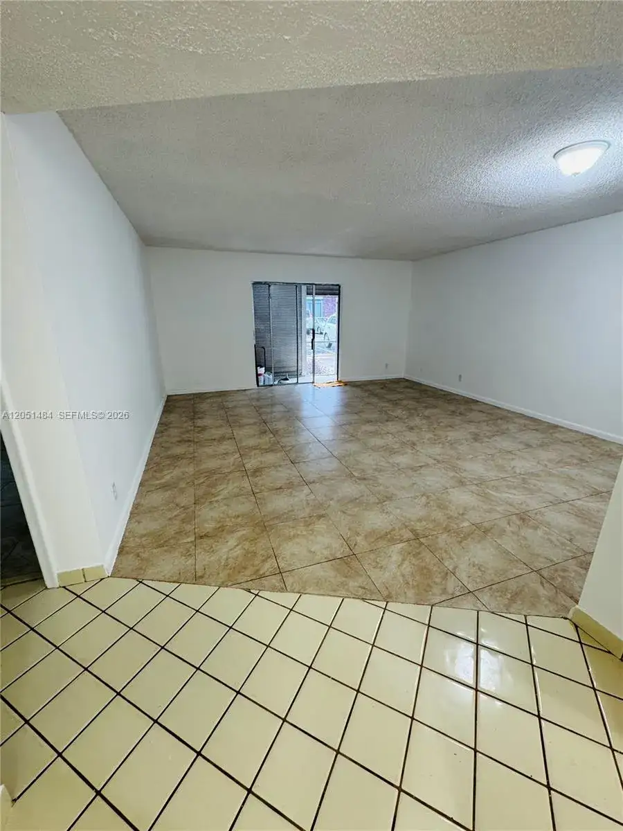 2061 NW 47th Ter # 111, Lauderhill FL 33313