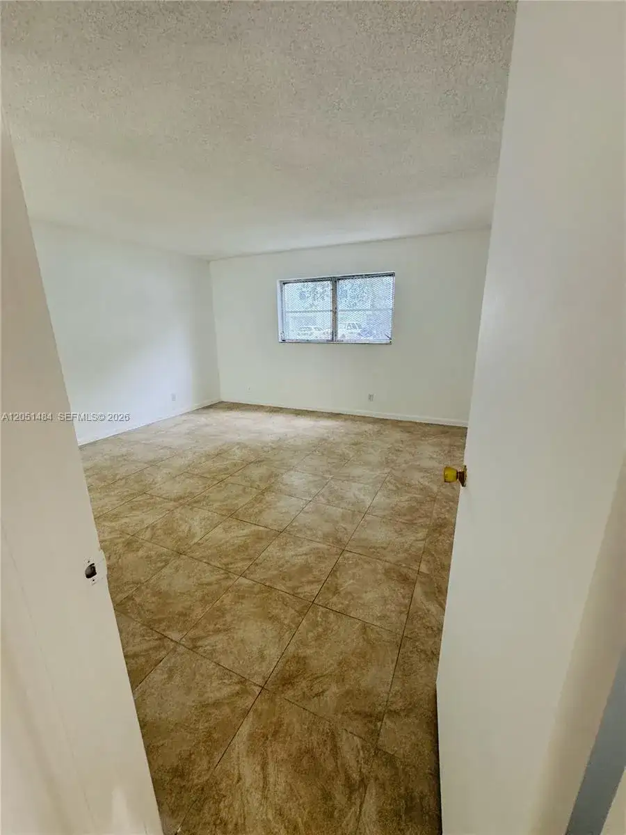 2061 NW 47th Ter # 111, Lauderhill FL 33313 photo 4
