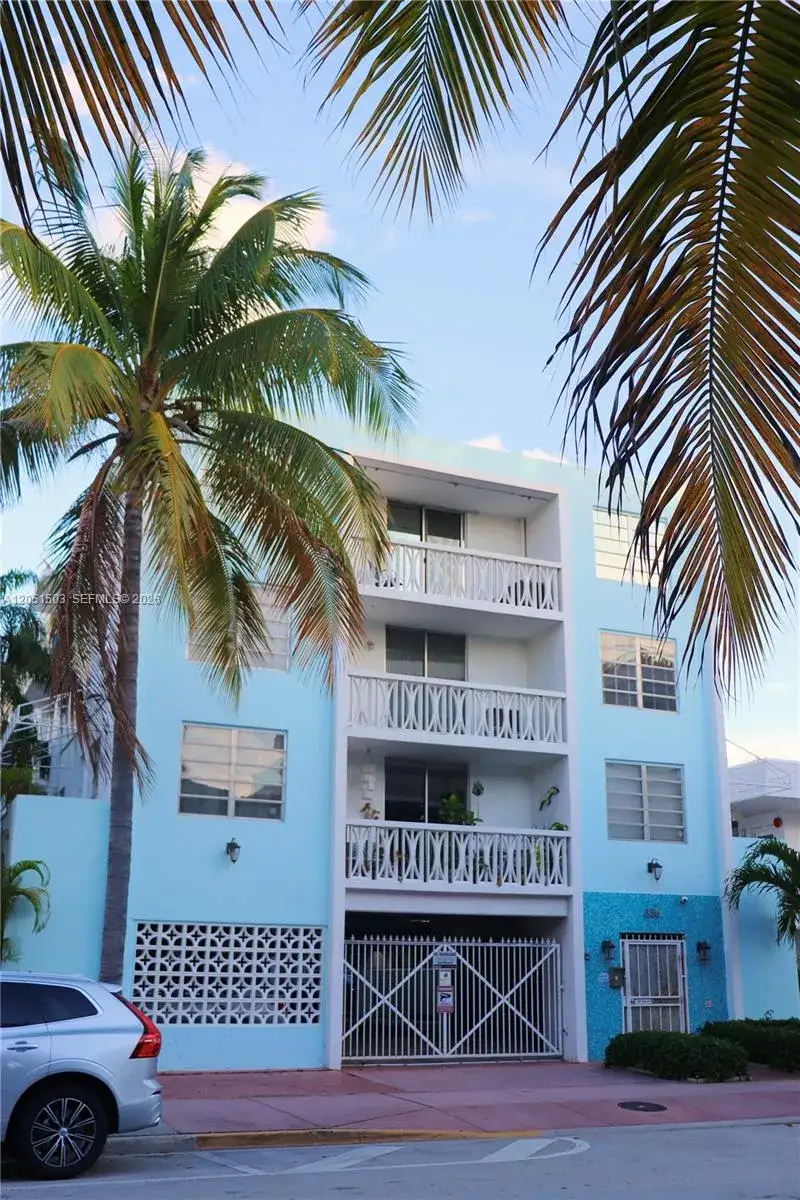 1 bedroom 1 bath Residential for sale at 335 Collins Ave # 203, Miami Beach FL 33139