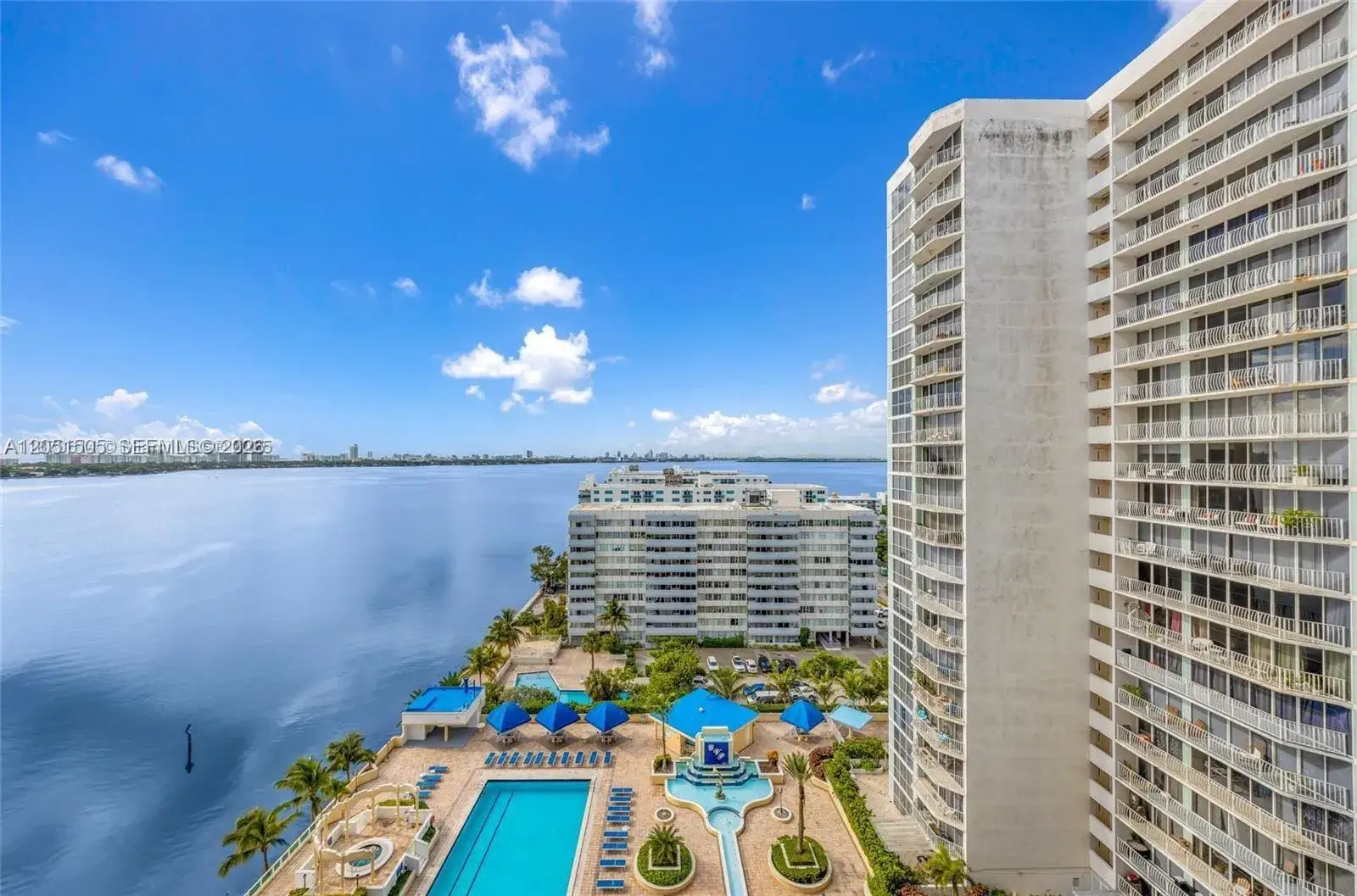 7601 E Treasure Dr # 1722, North Bay Village FL 33141