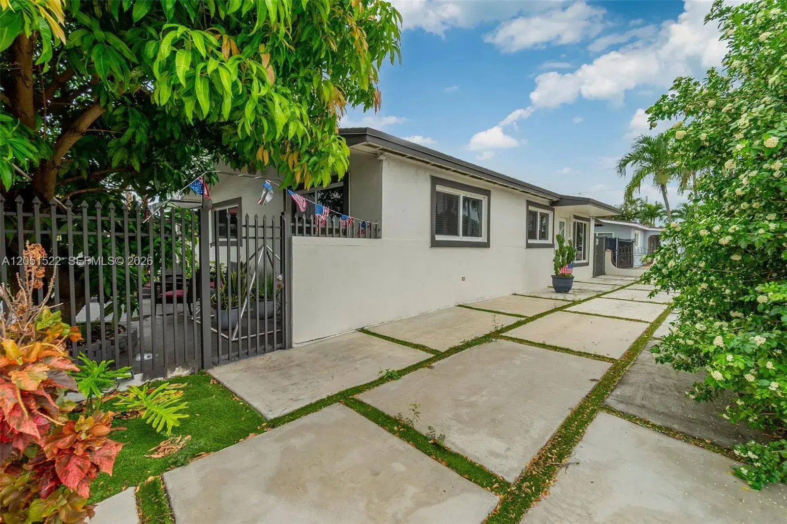6320 E 4th Ave, Hialeah FL 33013