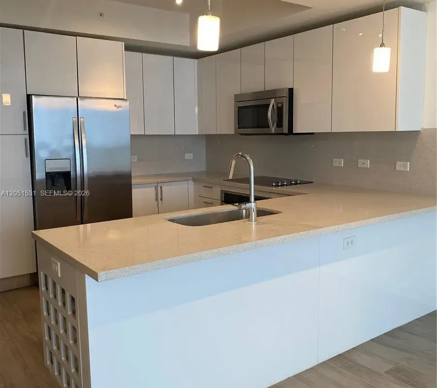 999 SW 1 AVE # 3209, Miami FL 33130
