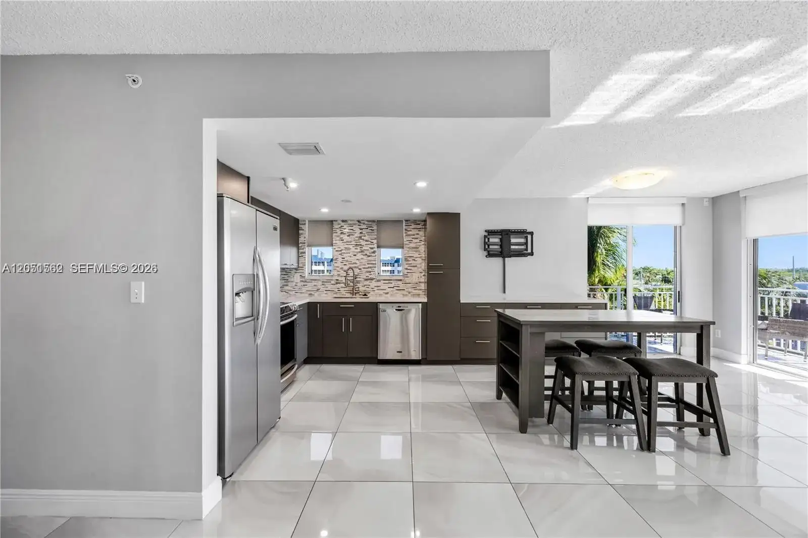 16590 NE 26th Ave # 502, North Miami Beach FL 33160 photo 3