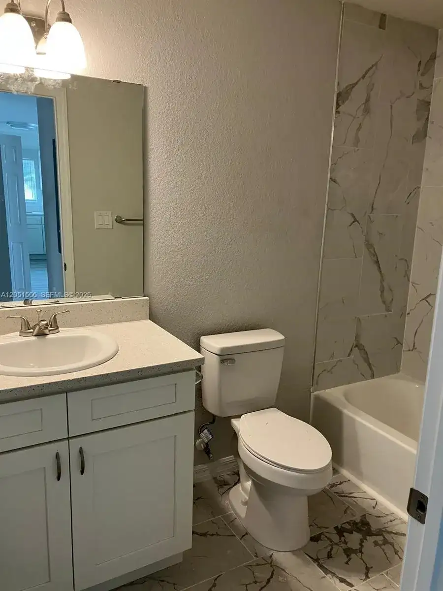 363 POINSETTIA AVE # 363, Other City - In The State Of Florida FL 33870 photo 5