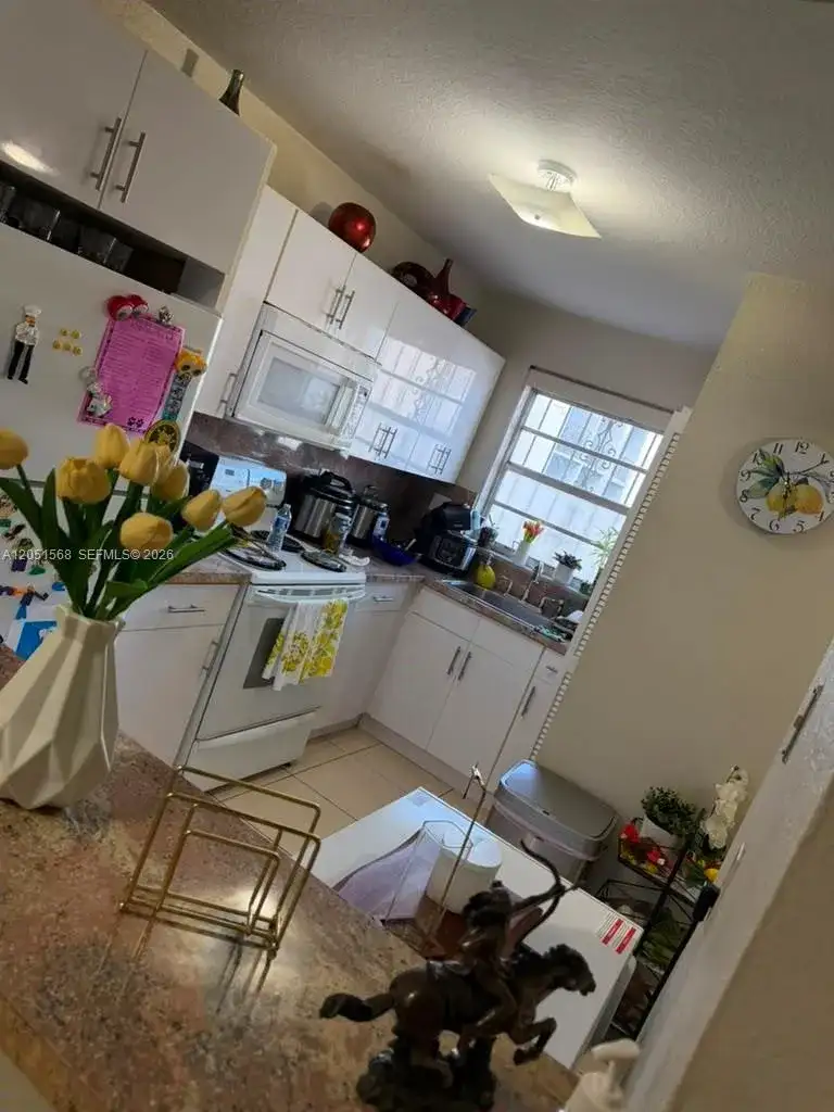 1630 W 46th St # 504C, Hialeah FL 33012 photo 2