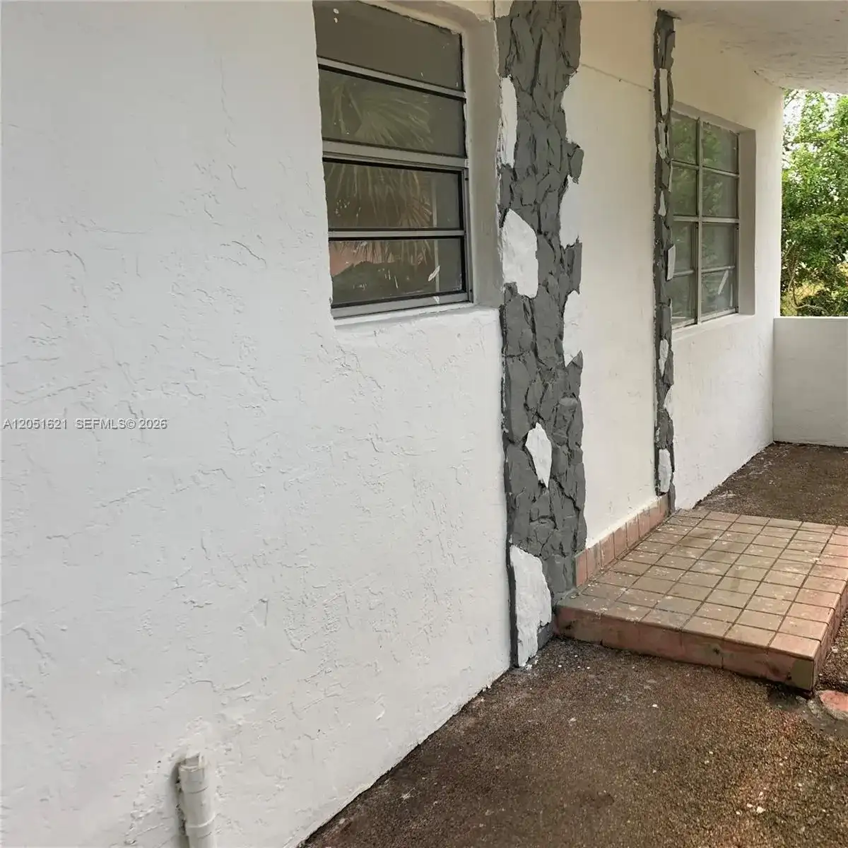 308 NW 9th St, Hallandale Beach FL 33009 photo 3