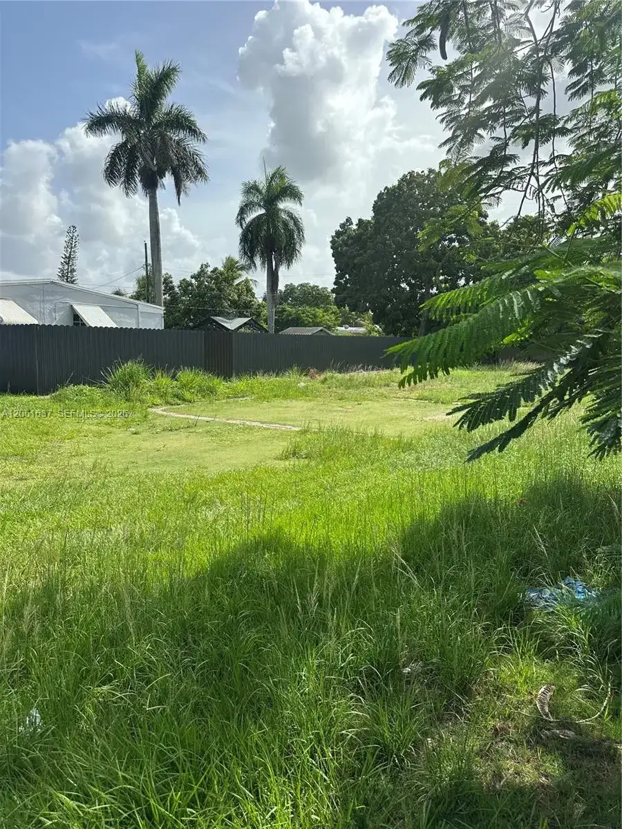 538 NW 6th Ave, Homestead FL 33030 photo 4