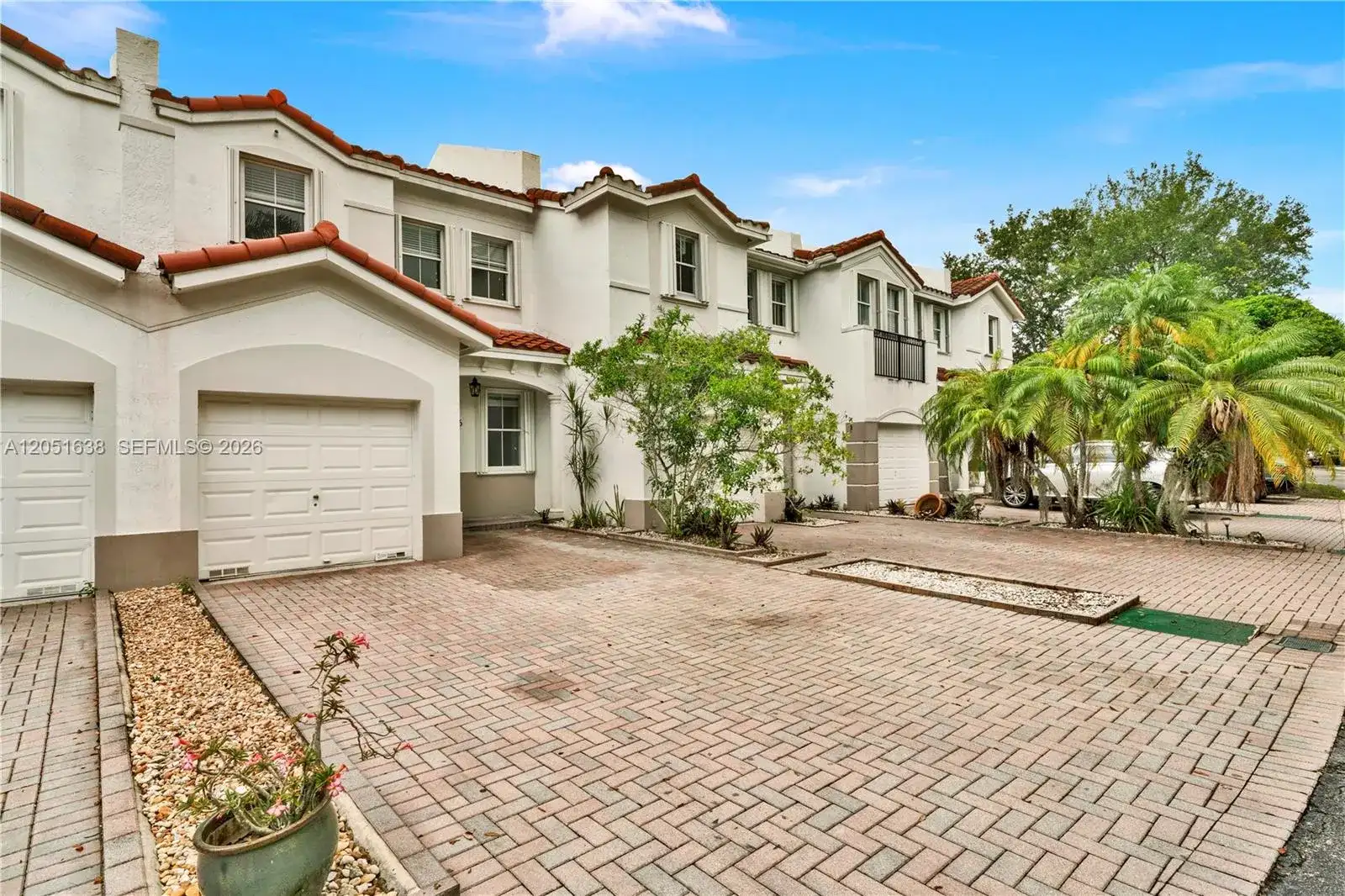 11416 NW 43rd Ter, Doral FL 33178 photo 2