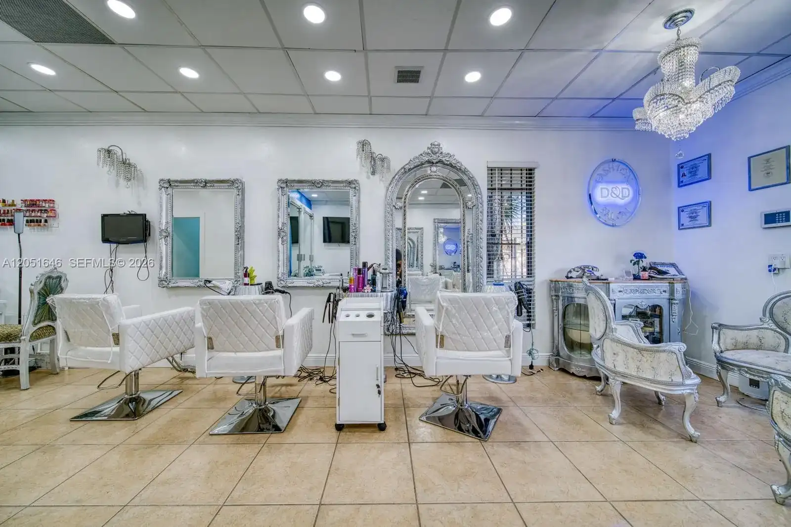 Full service Beauty salon PRIME location close to Sunset PLace, South Miami FL 33143