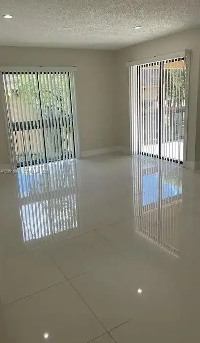 6745 SW 132nd Ave # 212, Miami FL 33183 photo 2