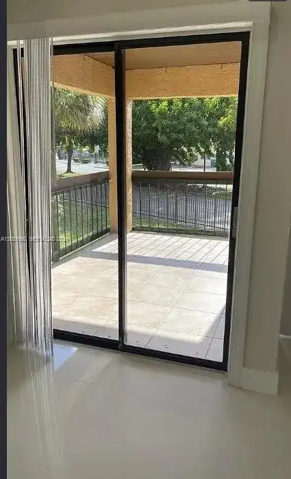 6745 SW 132nd Ave # 212, Miami FL 33183 photo 3