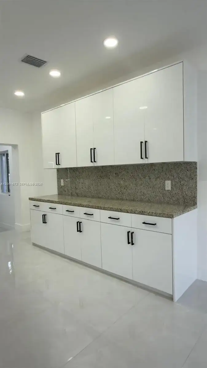 2480 NW 87th Ter, Miami FL 33147 photo 3