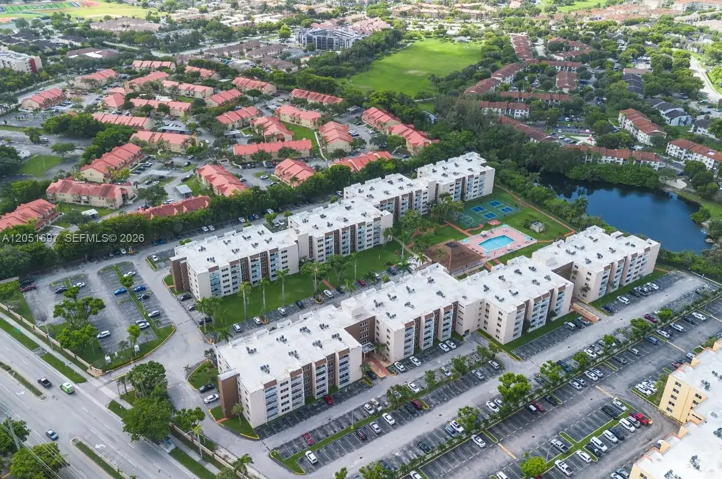 6950 Miami Gardens Dr # 501, Hialeah FL 33015 photo 4