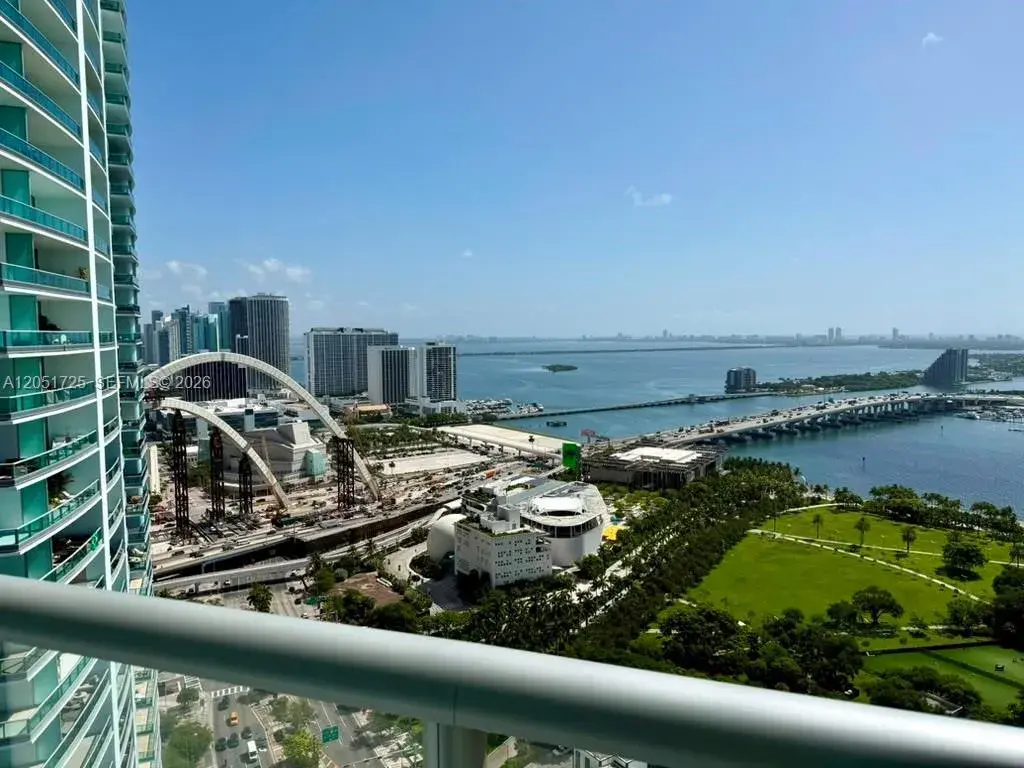 888 Biscayne Blvd # 3611, Miami FL 33132