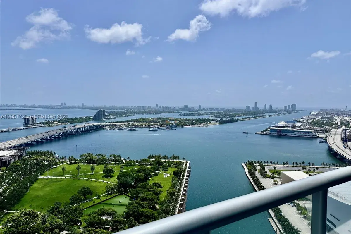 888 Biscayne Blvd # 3611, Miami FL 33132