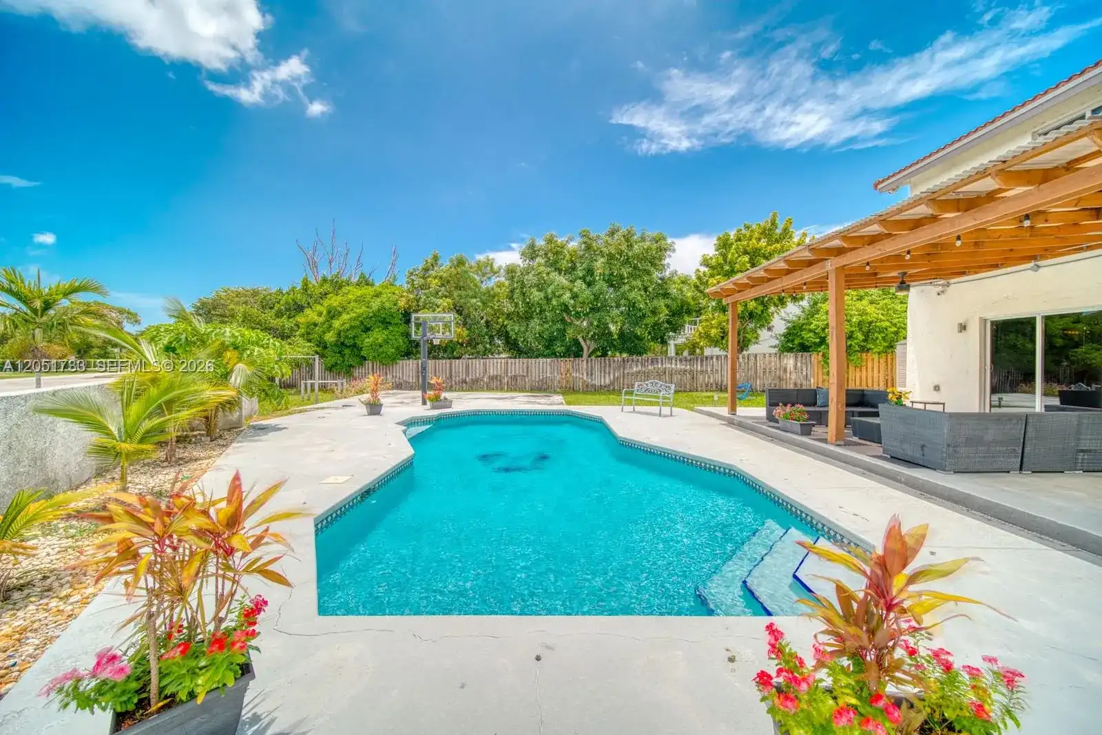 8611 SW 207th Ter, Cutler Bay FL 33189