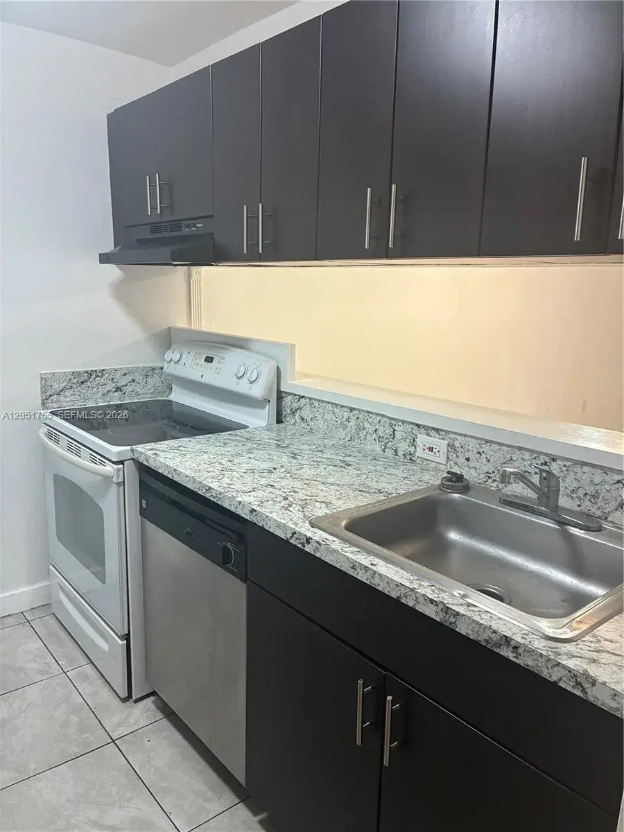 10801 SW 109th Ct # D203, Miami FL 33176