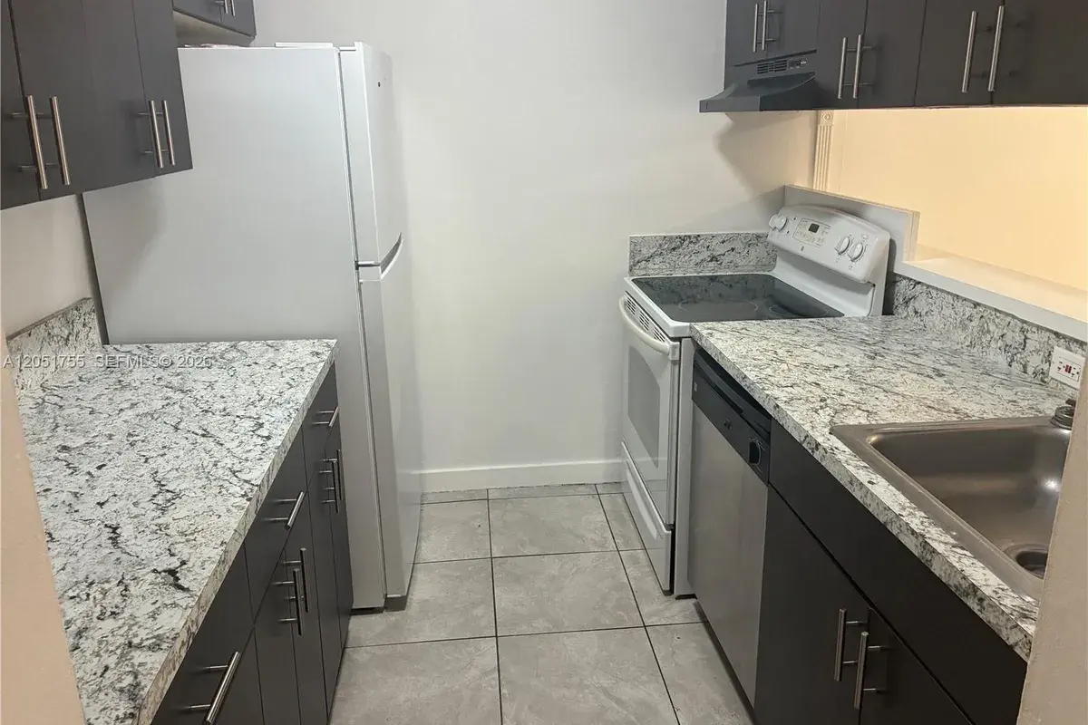 10801 SW 109th Ct # D203, Miami FL 33176