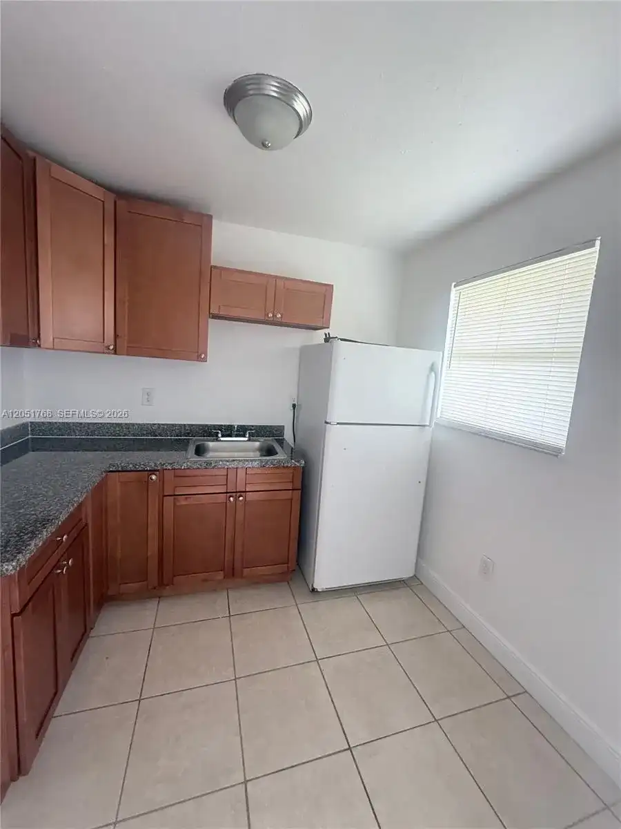 1990 NW 183rd St # 11, Miami Gardens FL 33056