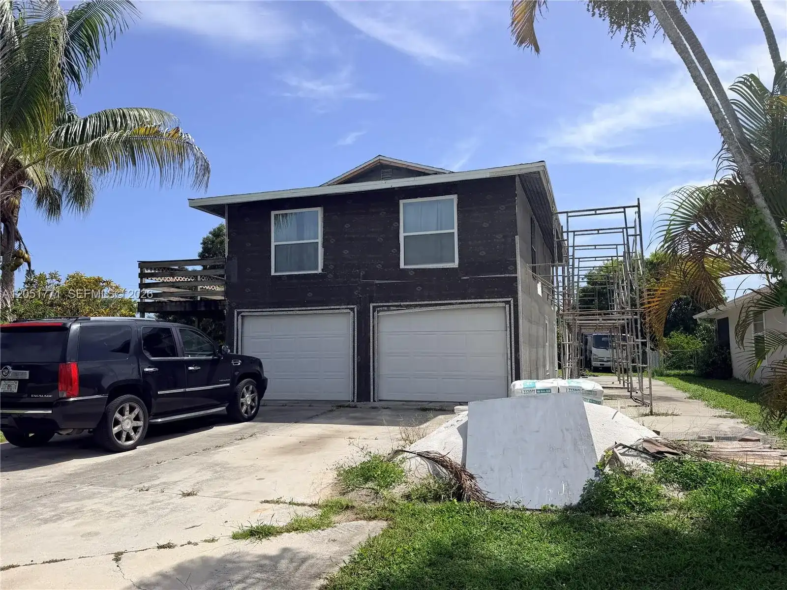 125 4TH ST, Naples FL 34113