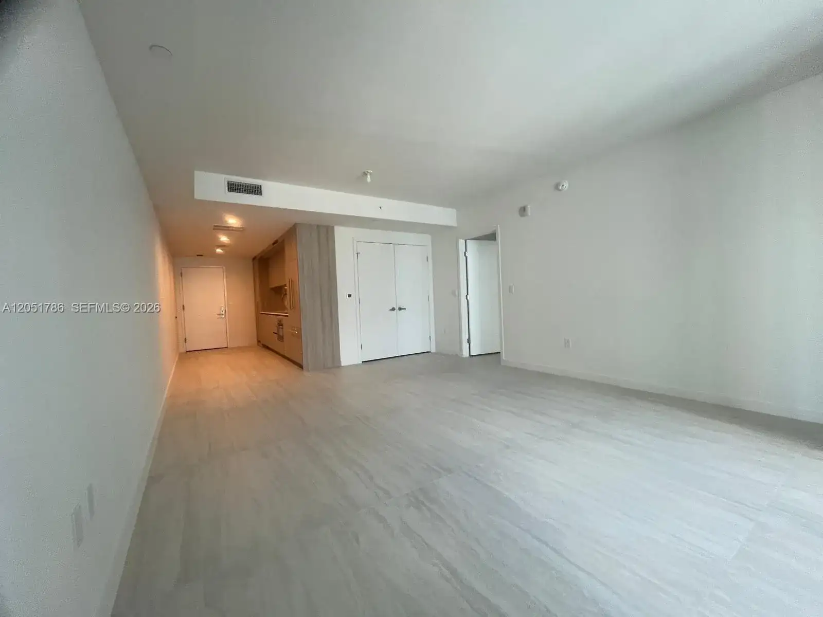 77 SE 5th St # 2314, Miami FL 33131 photo 4