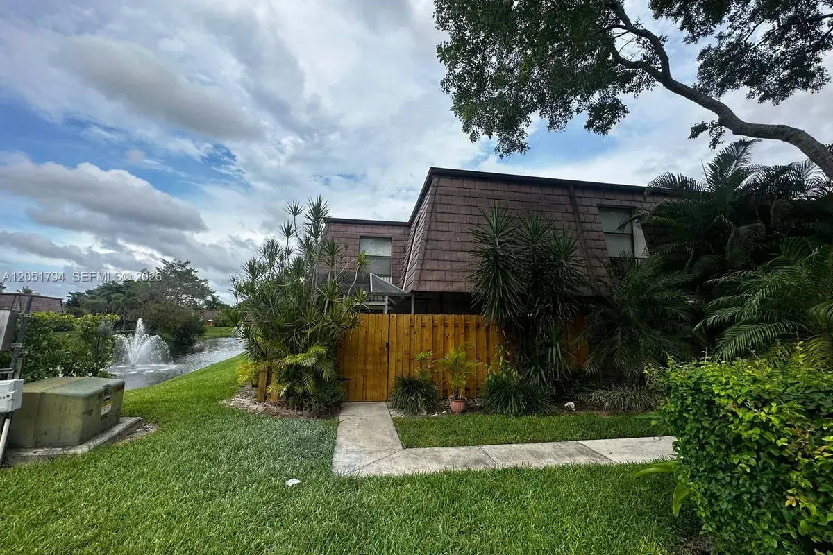 7671 W Courtyard Run W, Boca Raton FL 33433