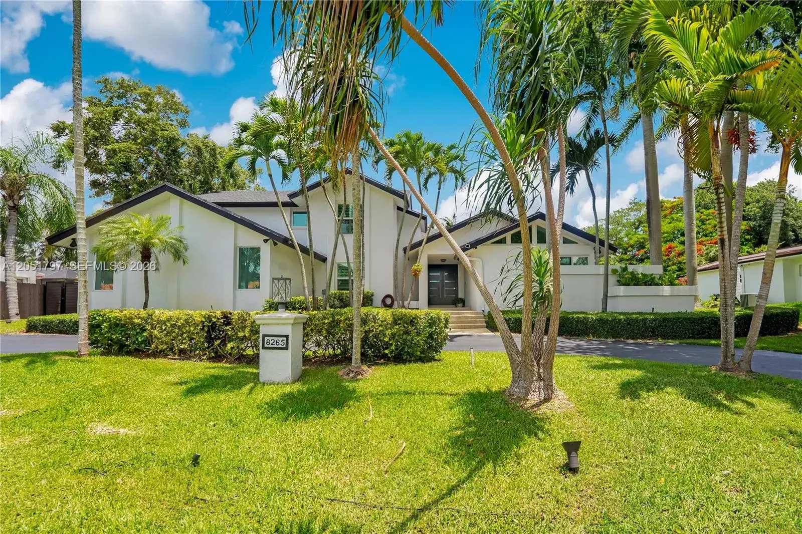 8265 SW 176th Ter, Palmetto Bay FL 33157