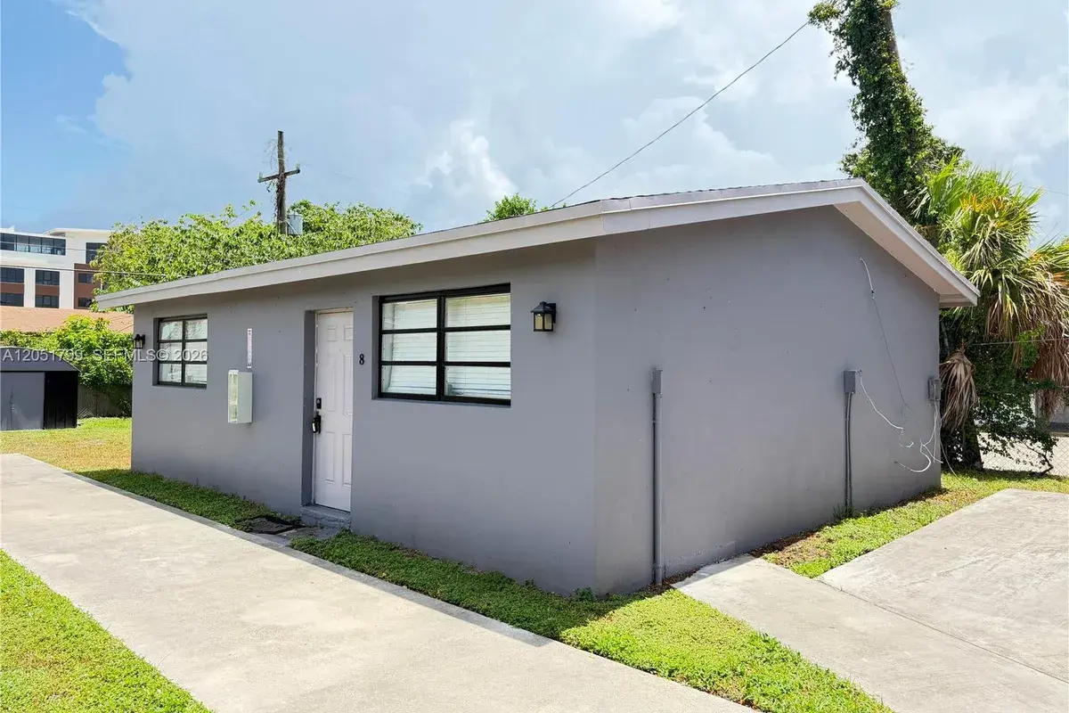 2247 Taylor St # 8, Hollywood FL 33020