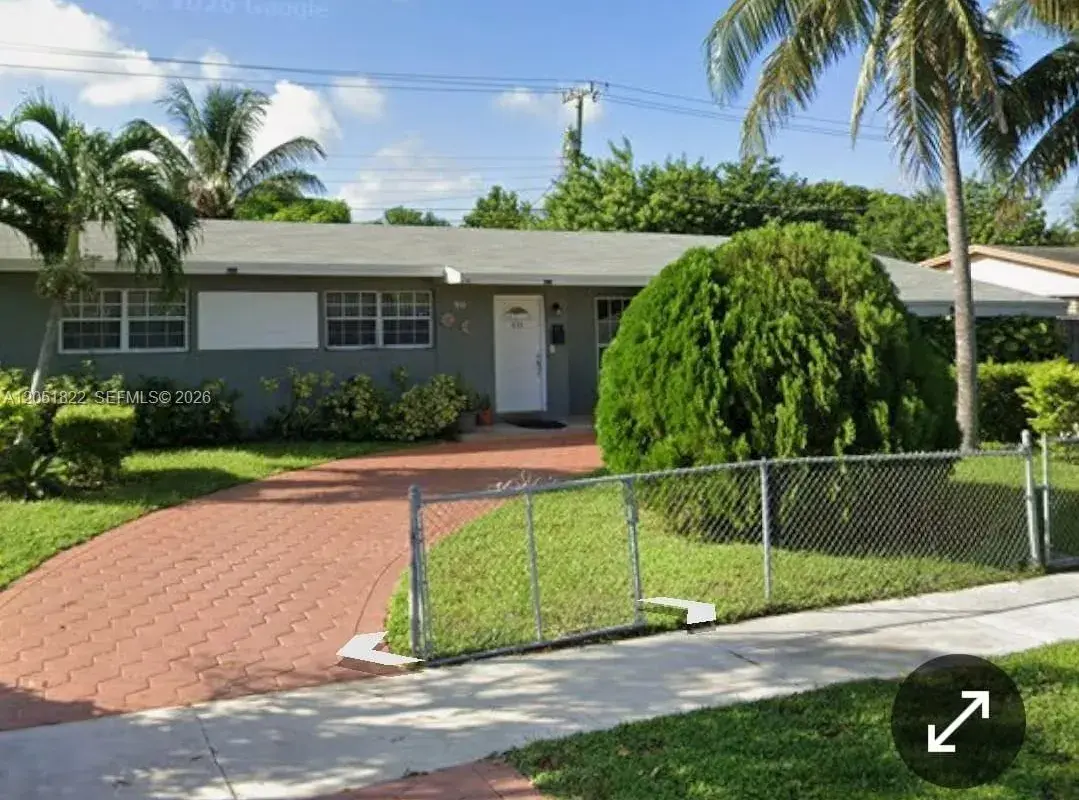930 NW 180th Ter, Miami Gardens FL 33169