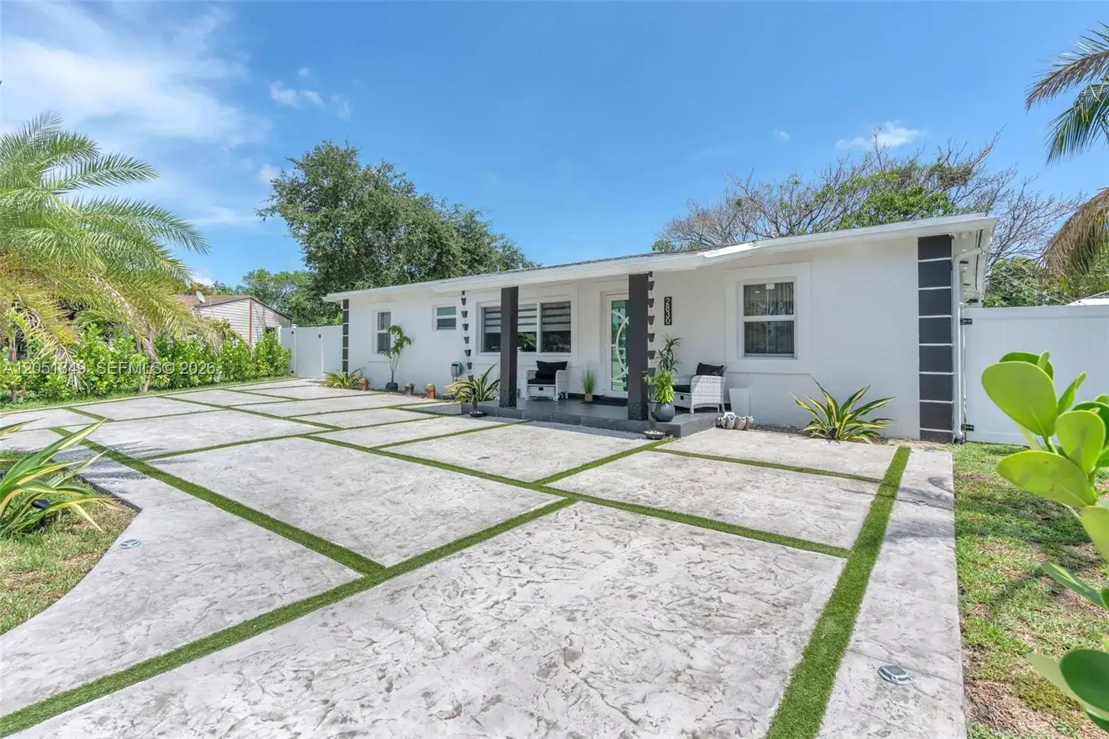 2830 NW 156th St, Miami Gardens FL 33054 photo 2