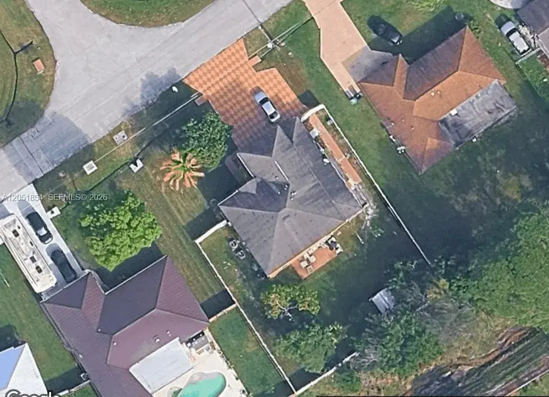 402 SE Crosspoint Dr, Port St. Lucie FL 34983