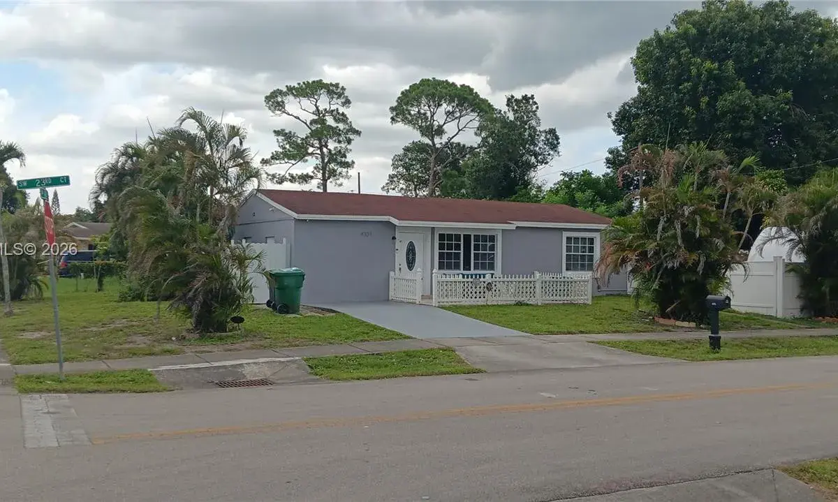 4331 SW 23rd Ct, Fort Lauderdale FL 33317