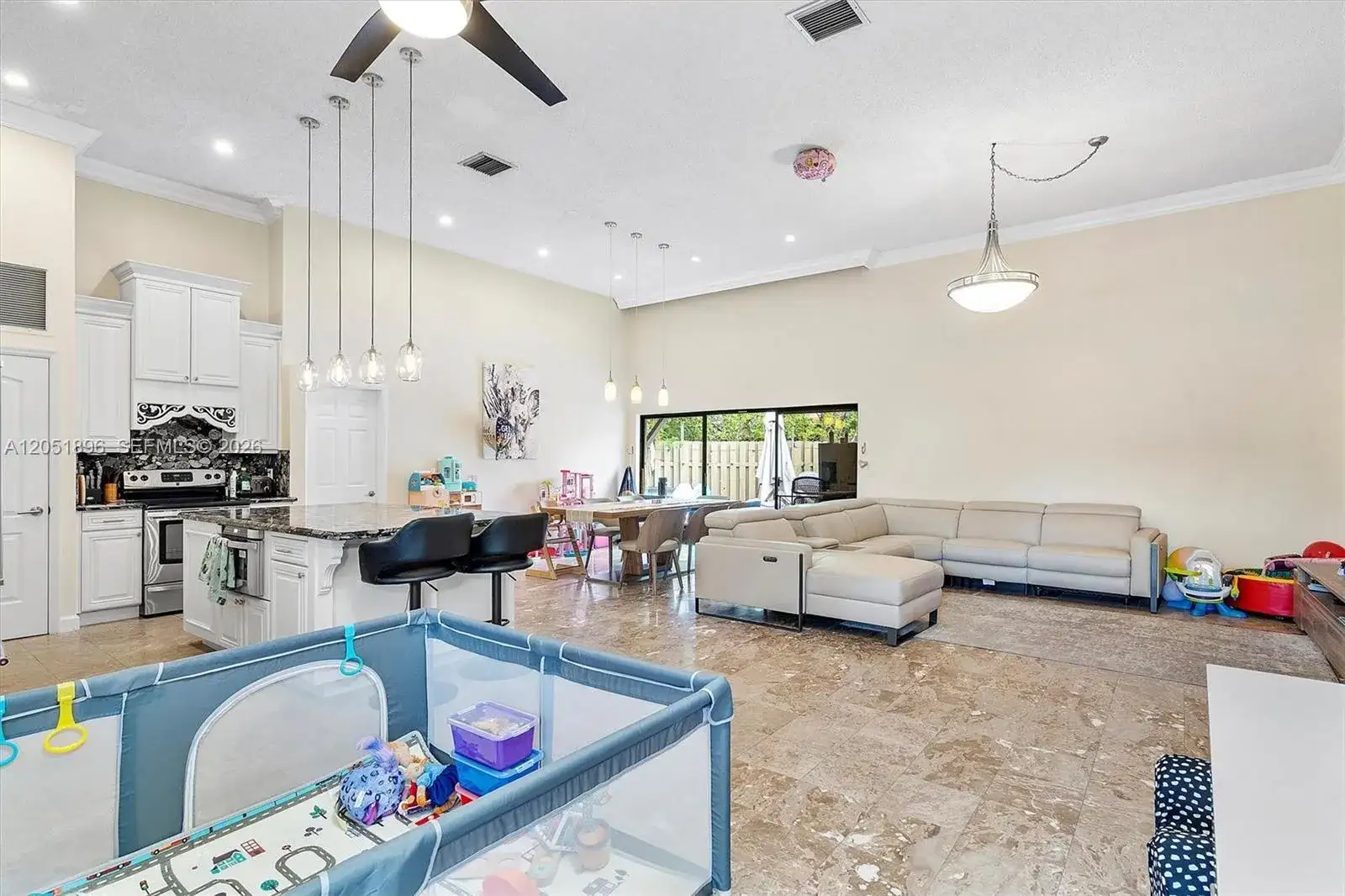 2707 S Parkview Dr, Hallandale Beach FL 33009 photo 3