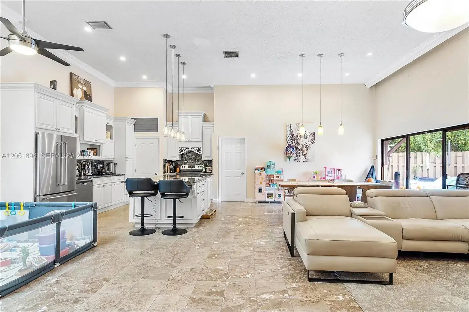 2707 S Parkview Dr, Hallandale Beach FL 33009 photo 4