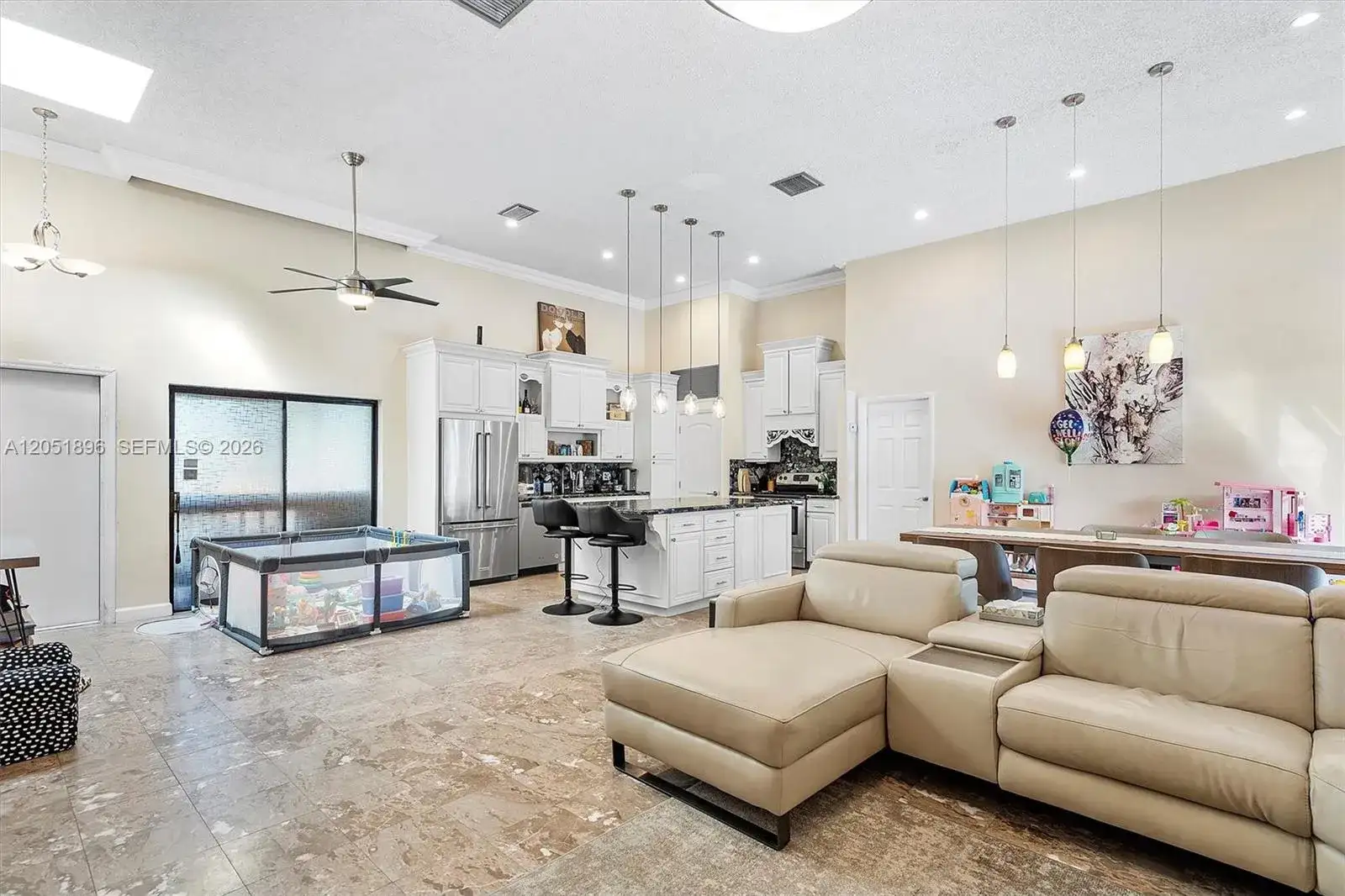 2707 S Parkview Dr, Hallandale Beach FL 33009 photo 5