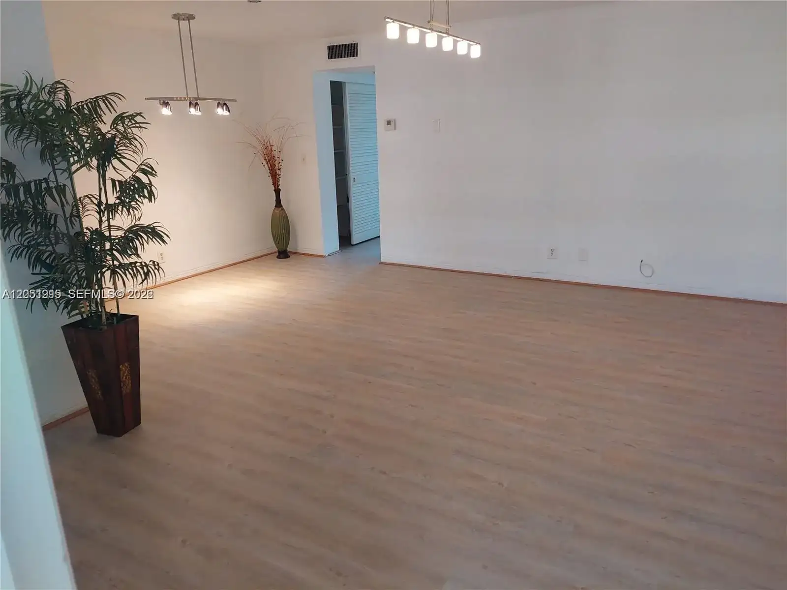 180 NE 12 Ave # 15C, Hallandale Beach FL 33009 photo 4
