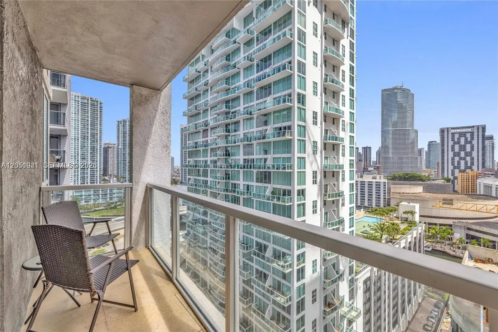 55 SE 6th St # 2001, Miami FL 33131 photo 5