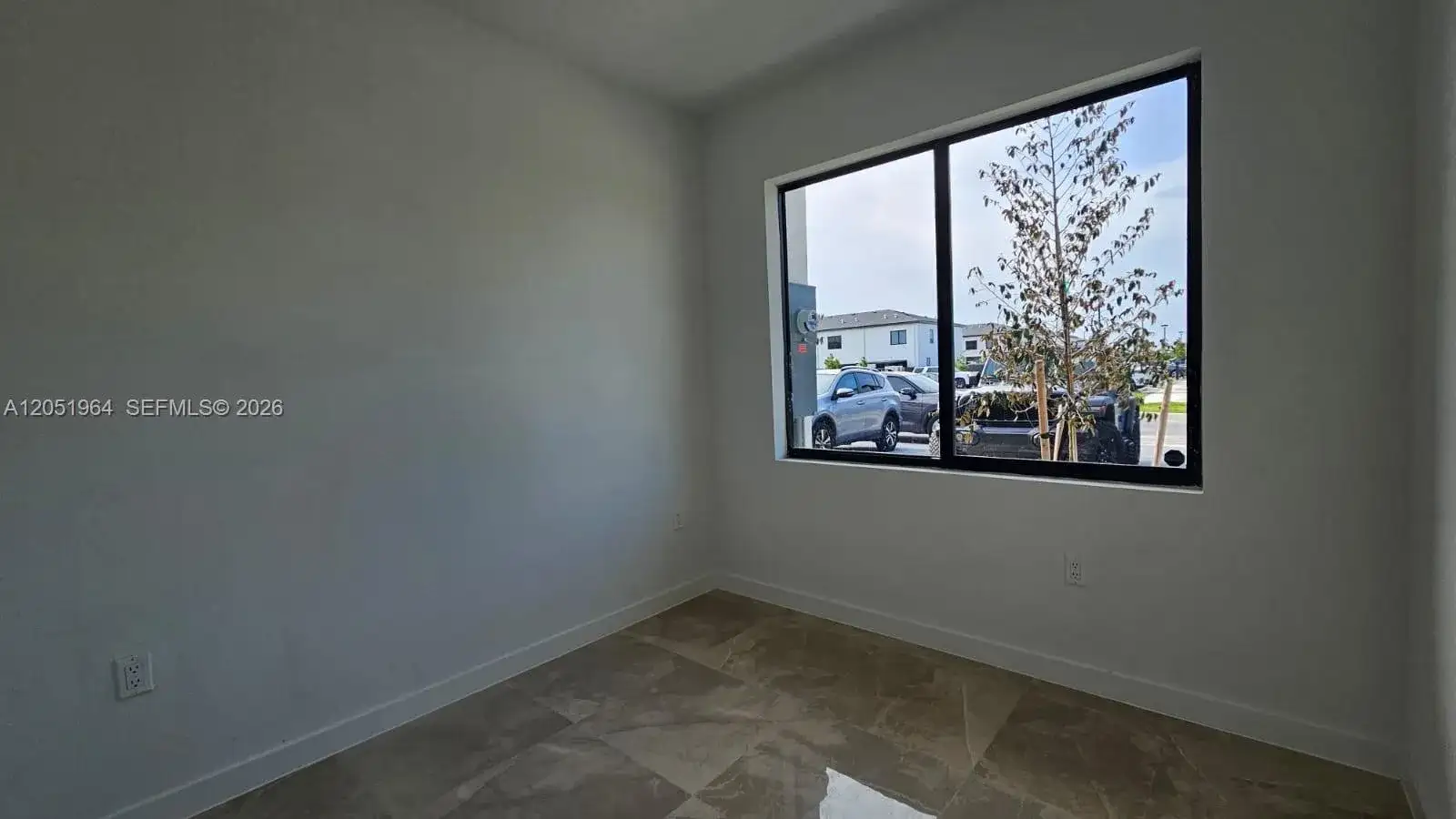 1305 NW 4th Ter, Florida City FL 33034 photo 3