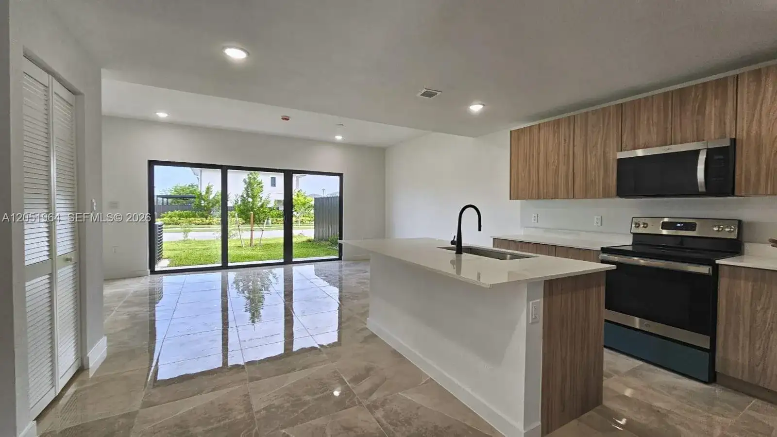 1305 NW 4th Ter, Florida City FL 33034 photo 5
