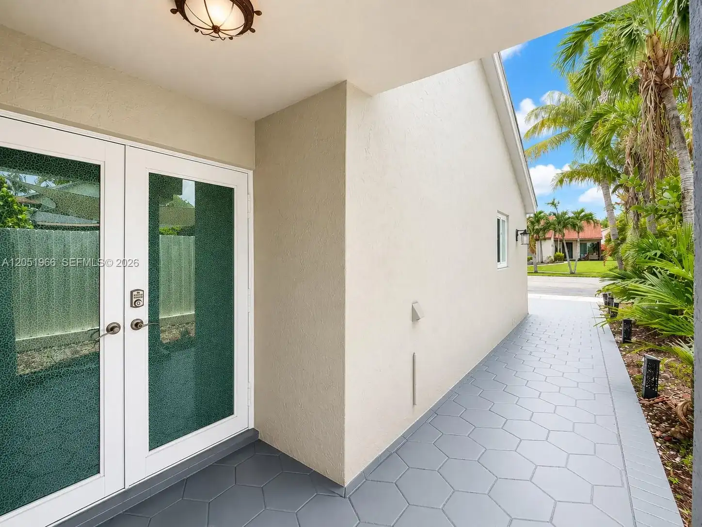 520 SW 167th Ter, Weston FL 33326 photo 3