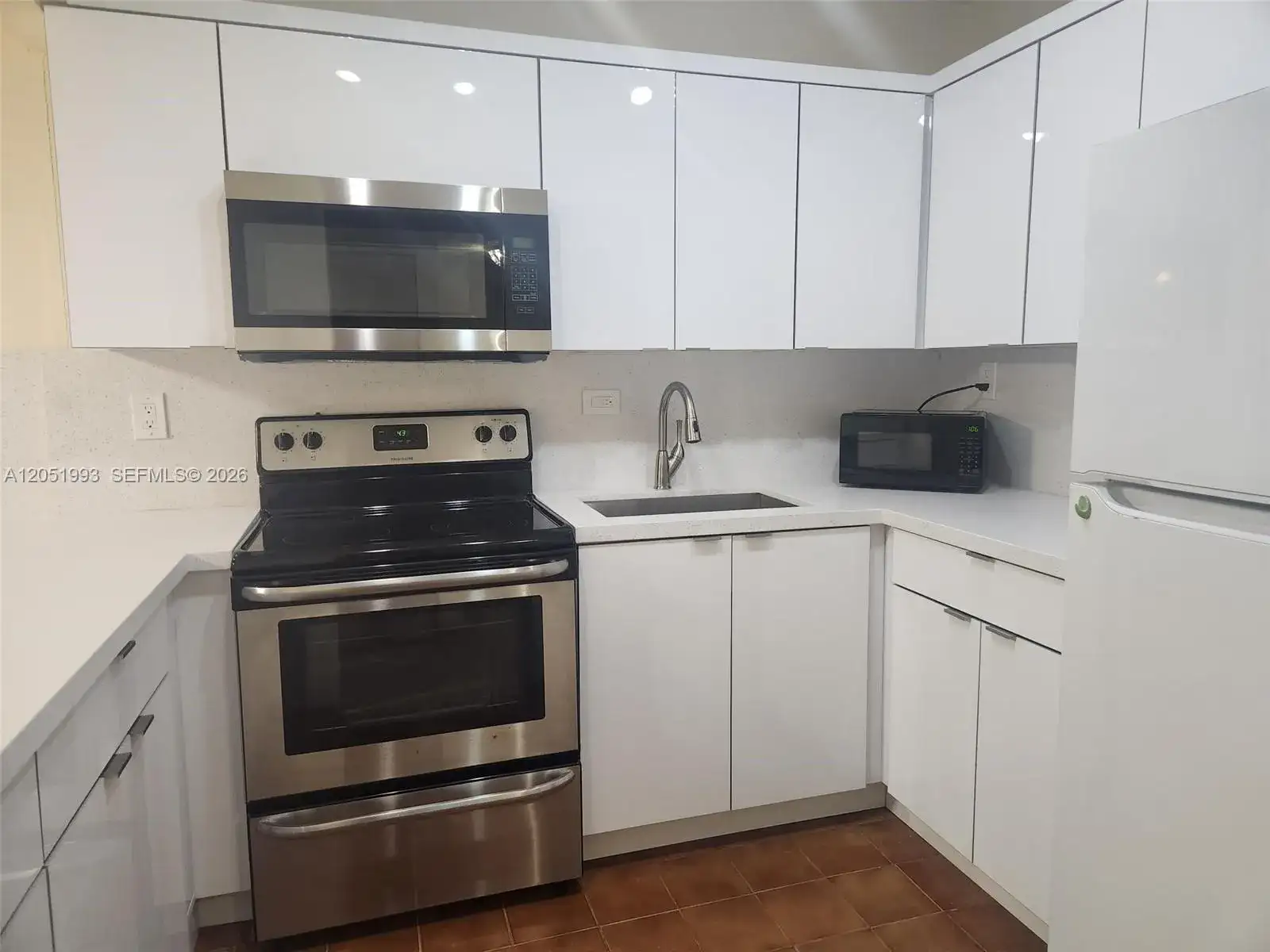 8990 SW 24th St # 228, Miami FL 33165 photo 3