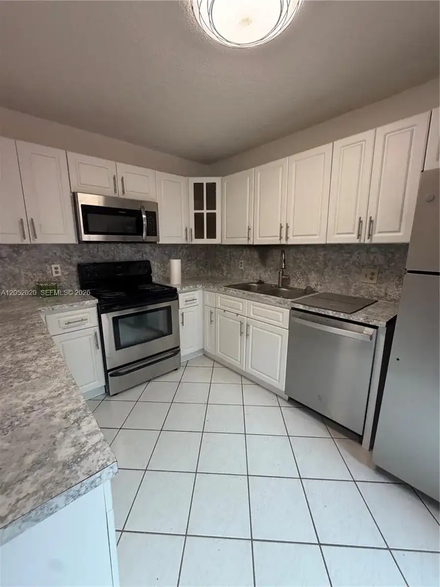 2563 CAMELOT # 2563, Cooper City FL 33026 photo 5