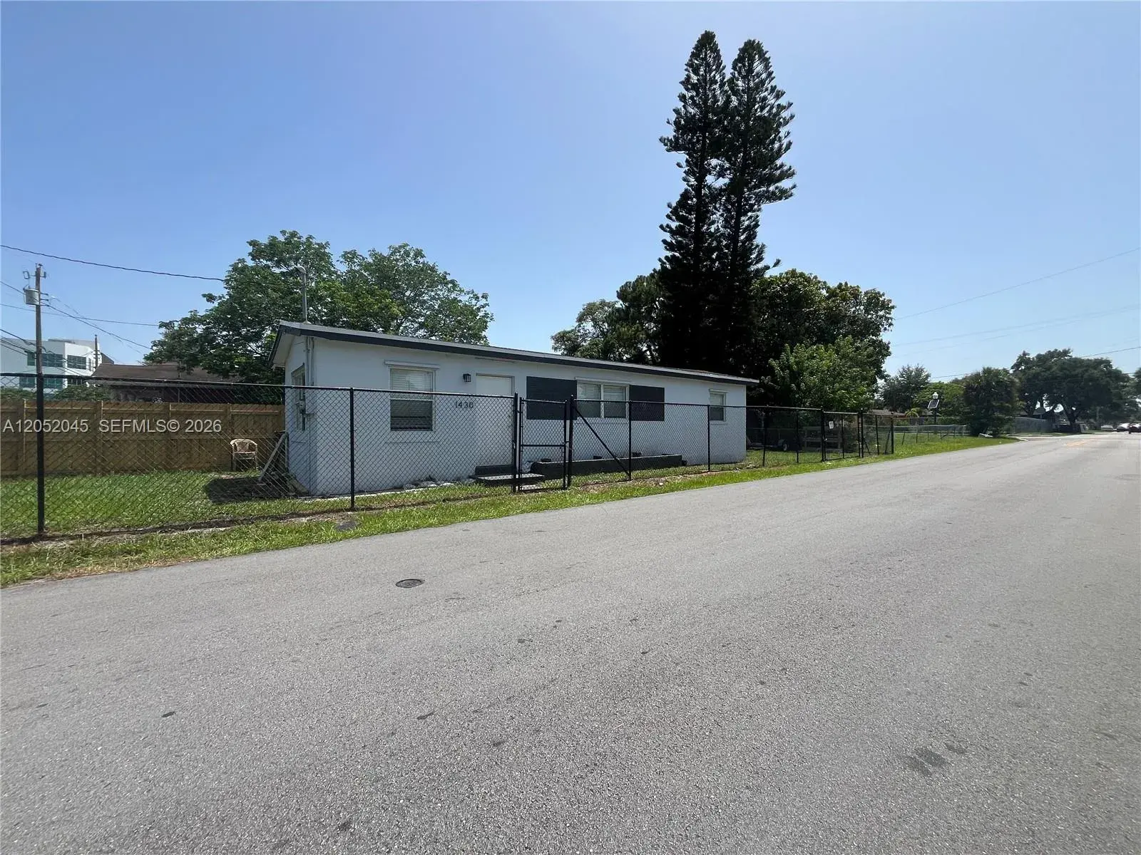1430 NW 7th St, Fort Lauderdale FL 33311