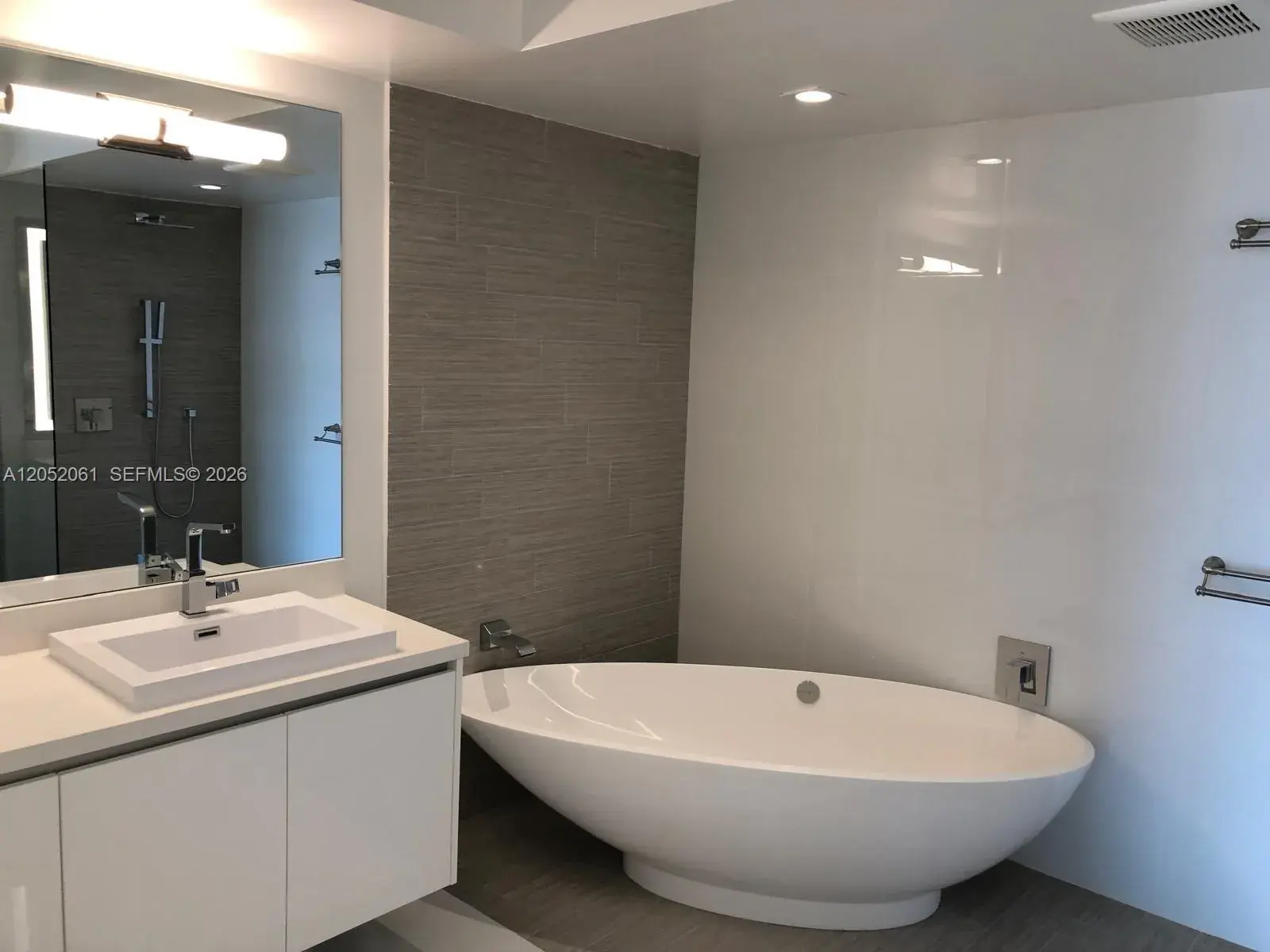 330 Sunny Isles Blvd # 2401, Sunny Isles Beach FL 33160