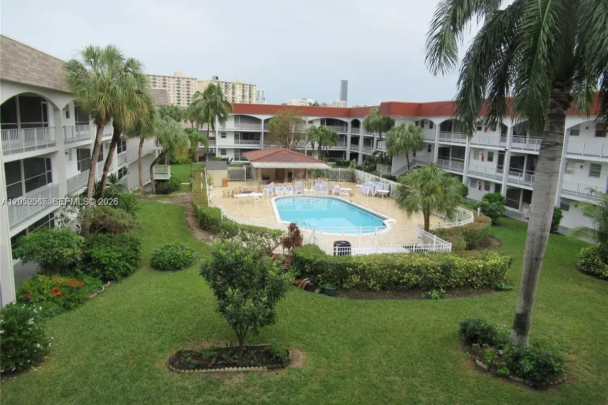 501 Blue Heron Dr # A, Hallandale Beach FL 33009